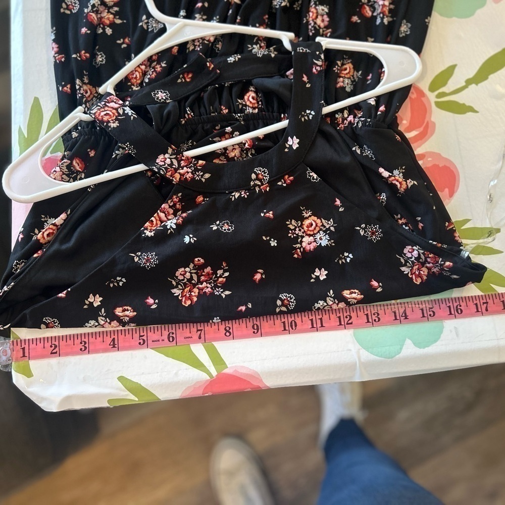 Trixxi medium black floral, sleeveless maxi length dress with side slit - Picture 13 of 13